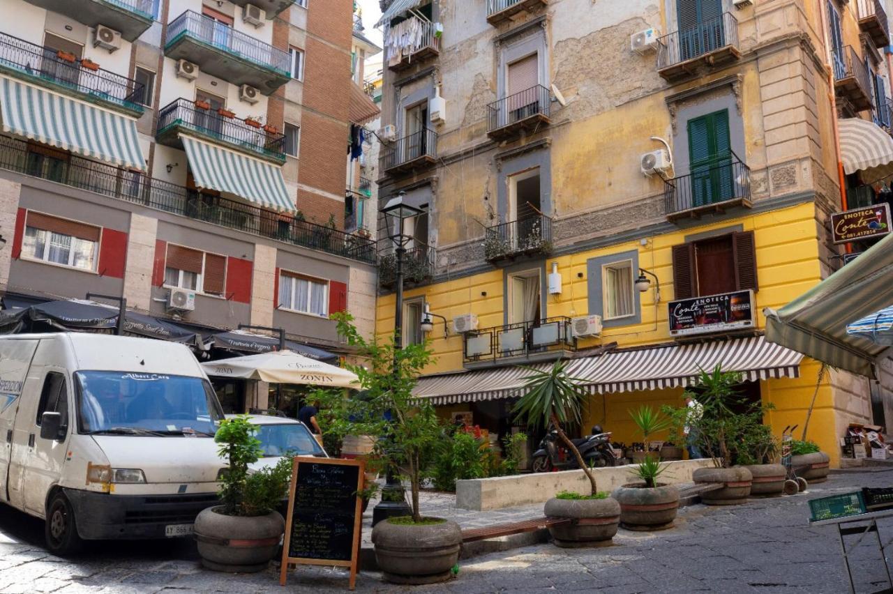“a Piazzetta” * Napoli